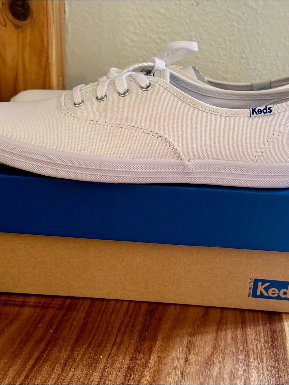 Keds Champion Originals Lace-Up - Women’s Size 8.5 - White - NWT - Picture 2 of 7
